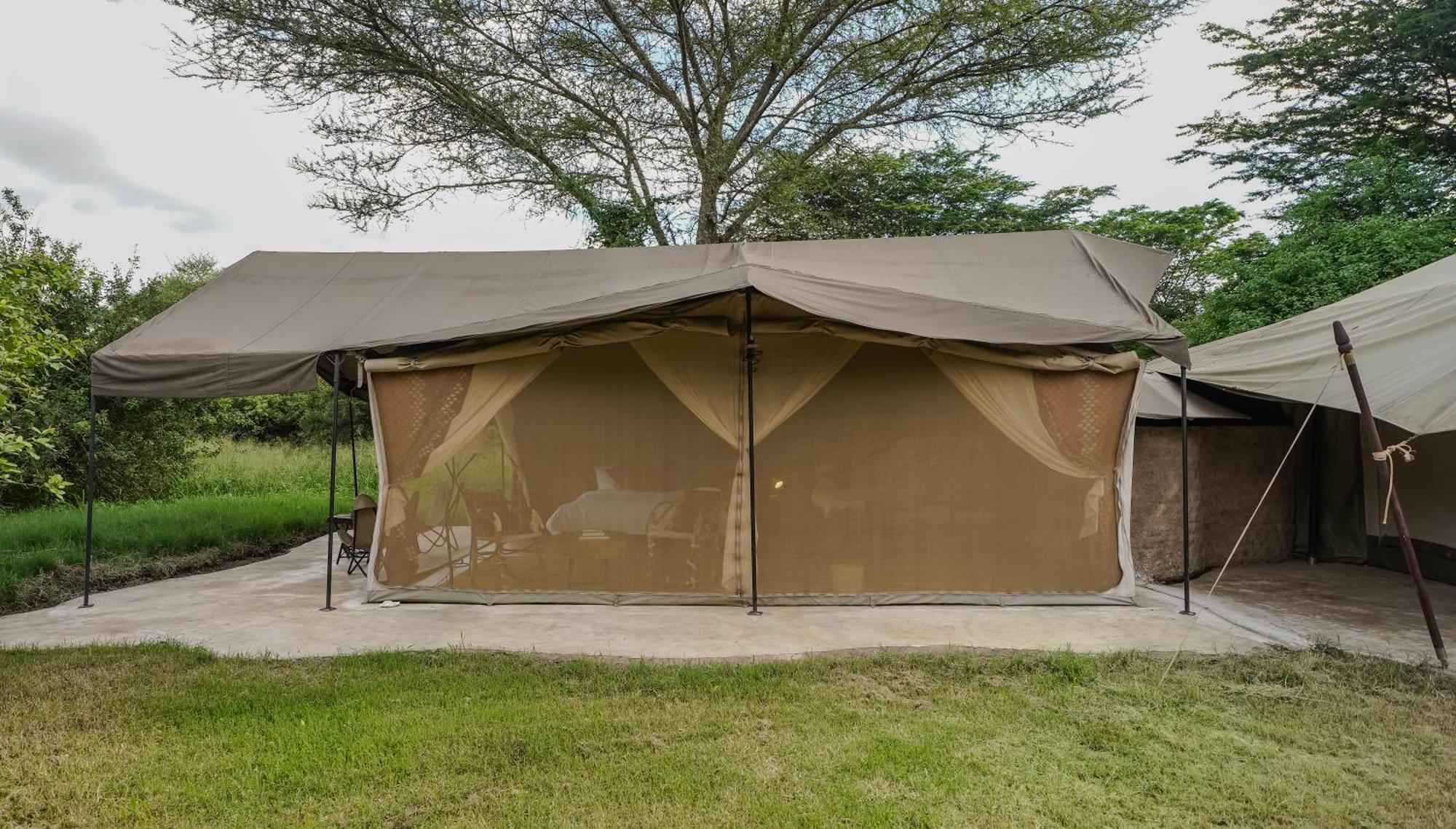 Dolly Farm & River Camp, Luxury Tents Usa River Extérieur photo