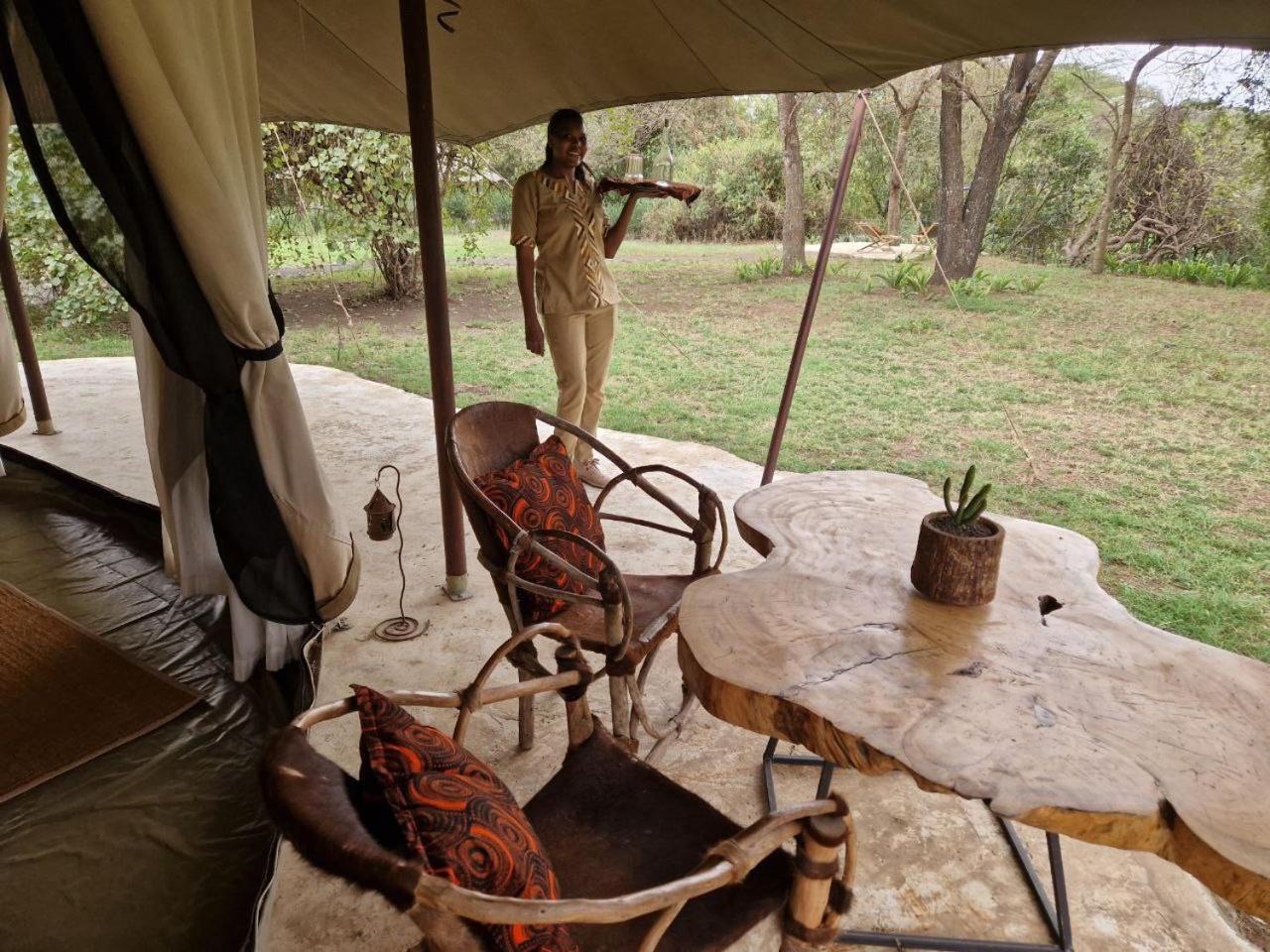 Dolly Farm & River Camp, Luxury Tents Usa River Extérieur photo