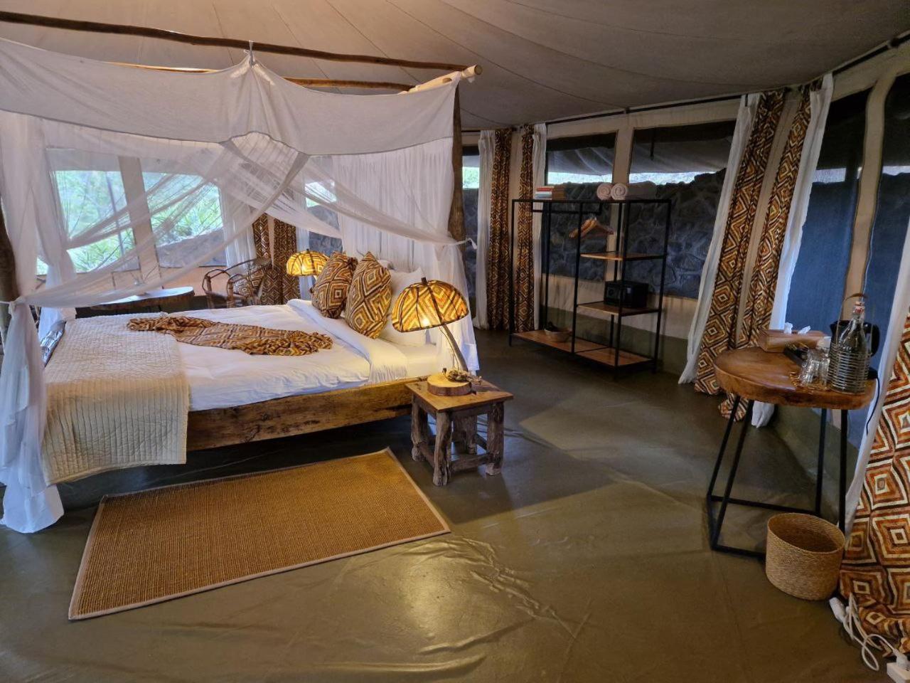 Dolly Farm & River Camp, Luxury Tents Usa River Extérieur photo