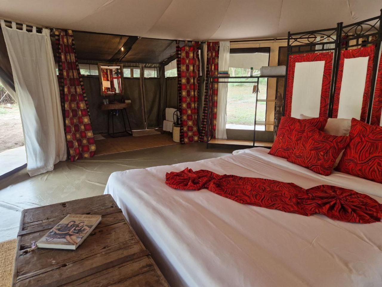 Dolly Farm & River Camp, Luxury Tents Usa River Extérieur photo